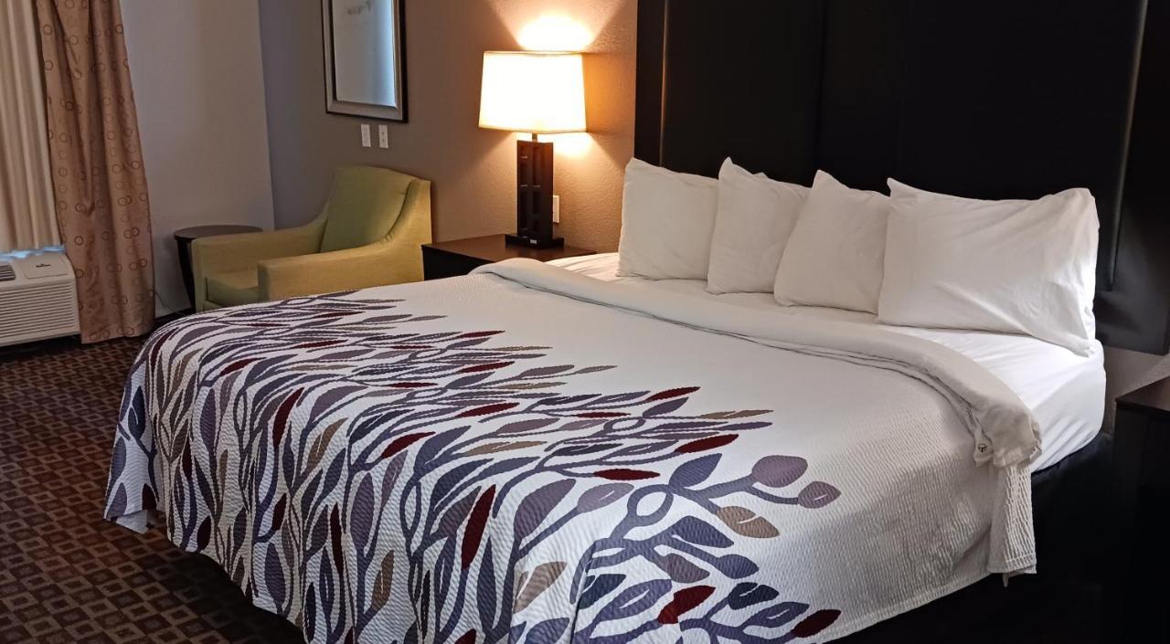 Red Roof Inn & Suites Лонгвью Экстерьер фото
