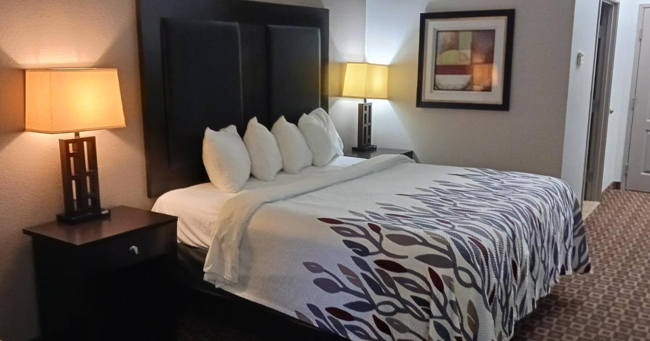 Red Roof Inn & Suites Лонгвью Экстерьер фото